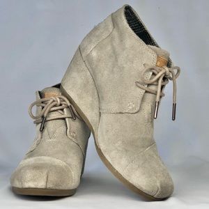 TOM’S Lace Up Wedge Booties Suede Size 7.5